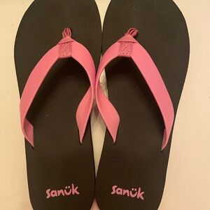 Sanuk Black Flip Flops with Pink Straps